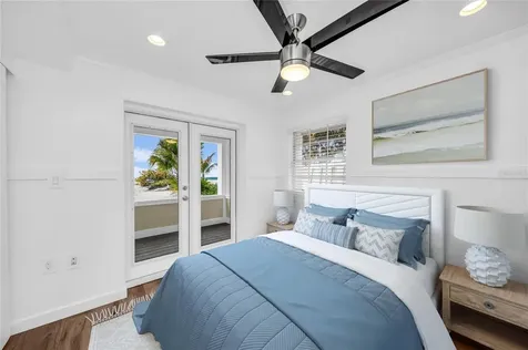 3007 Avenue F Holmes Beach FL 34217