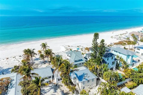 3007 Avenue F Holmes Beach FL 34217