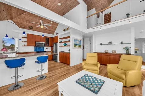 3007 Avenue F Holmes Beach FL 34217