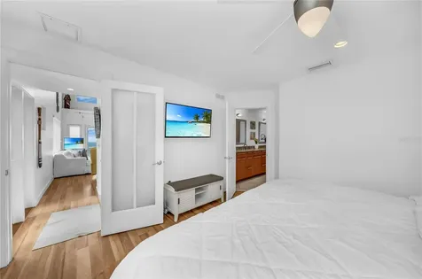 3007 Avenue F Holmes Beach FL 34217