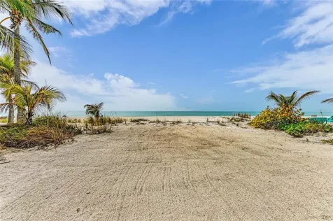 3007 Avenue F Holmes Beach FL 34217