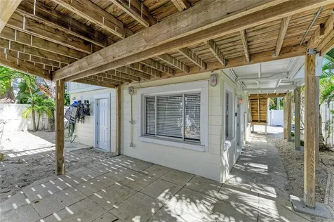 3007 Avenue F Holmes Beach FL 34217