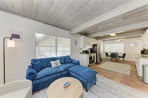 3007 Avenue F Holmes Beach FL 34217