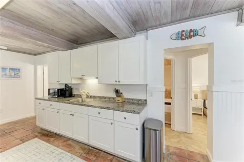 3007 Avenue F Holmes Beach FL 34217