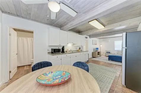 3007 Avenue F Holmes Beach FL 34217