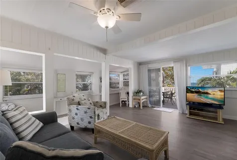 3007 Avenue F Holmes Beach FL 34217