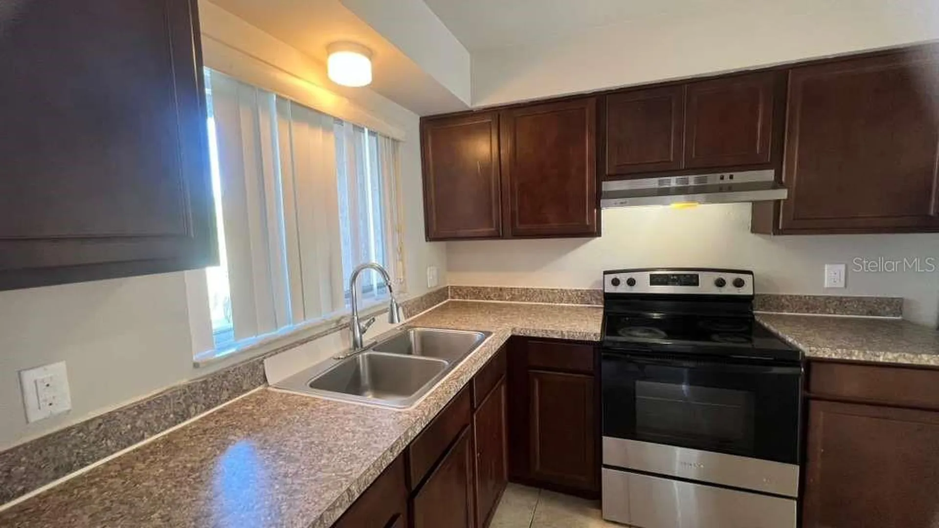 202 Watts Lane Kissimmee FL 34743