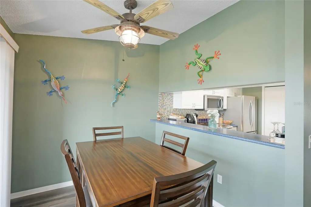 3607 E Bay Drive Holmes Beach FL 34217