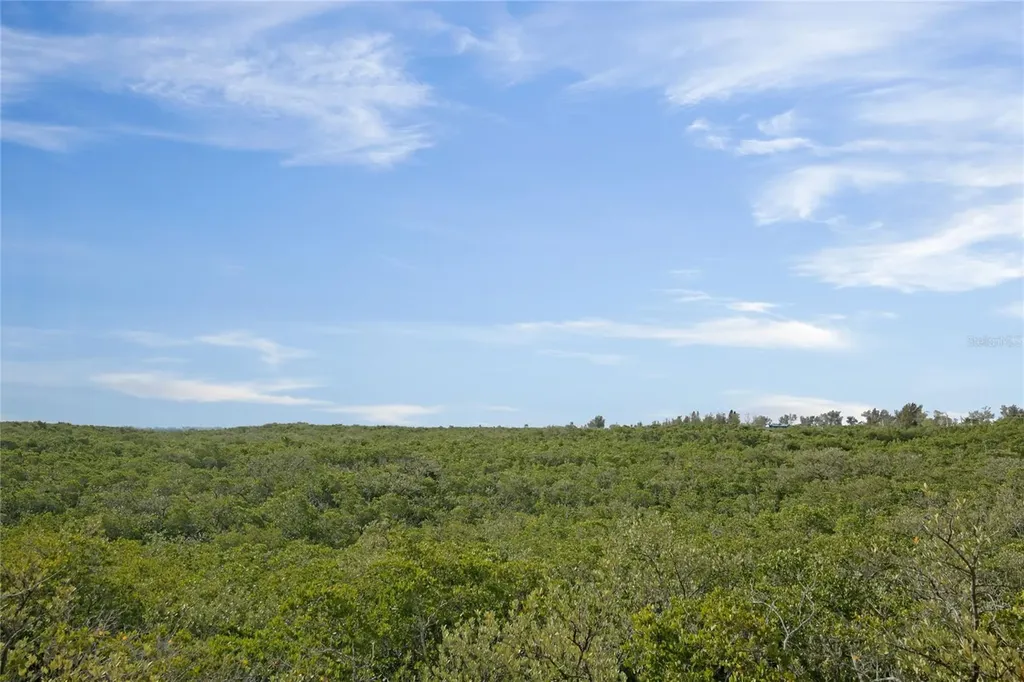 3607 E Bay Drive Holmes Beach FL 34217