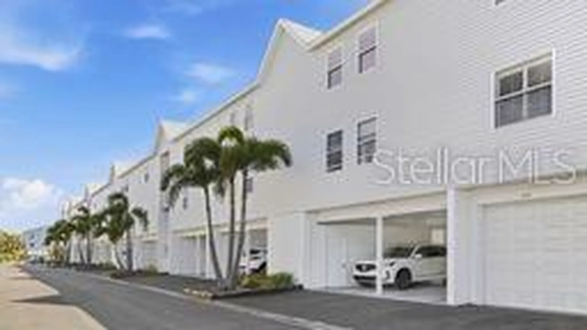 3607 E Bay Drive Holmes Beach FL 34217