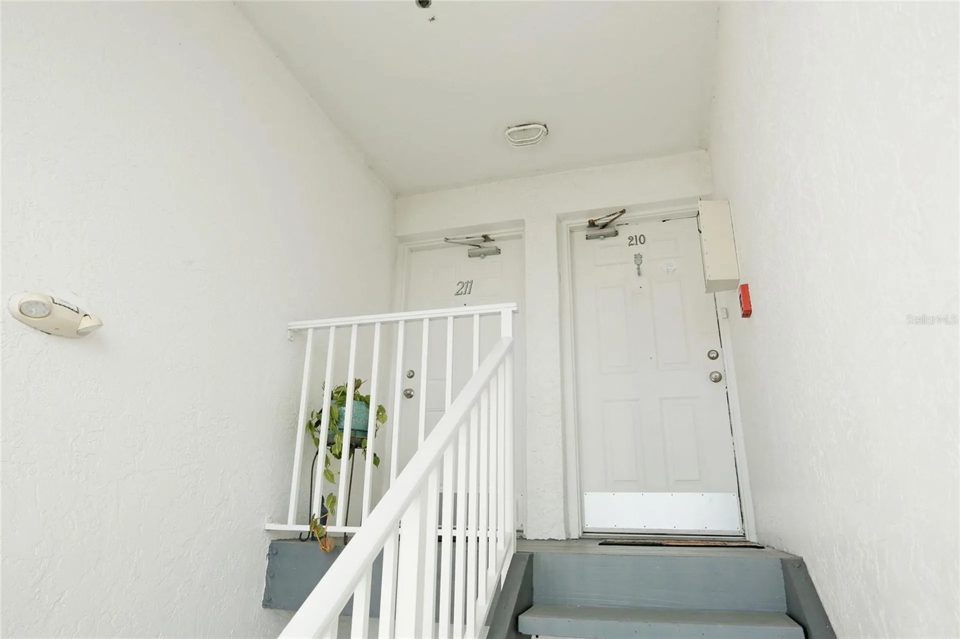3607 E Bay Drive Holmes Beach FL 34217