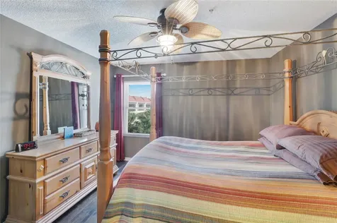 3607 E Bay Drive Holmes Beach FL 34217