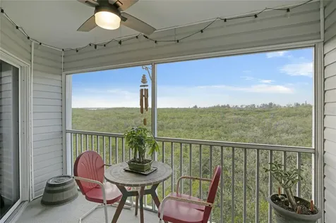 3607 E Bay Drive Holmes Beach FL 34217