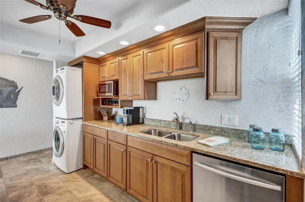 6140 Midnight Pass Road Sarasota FL 34242