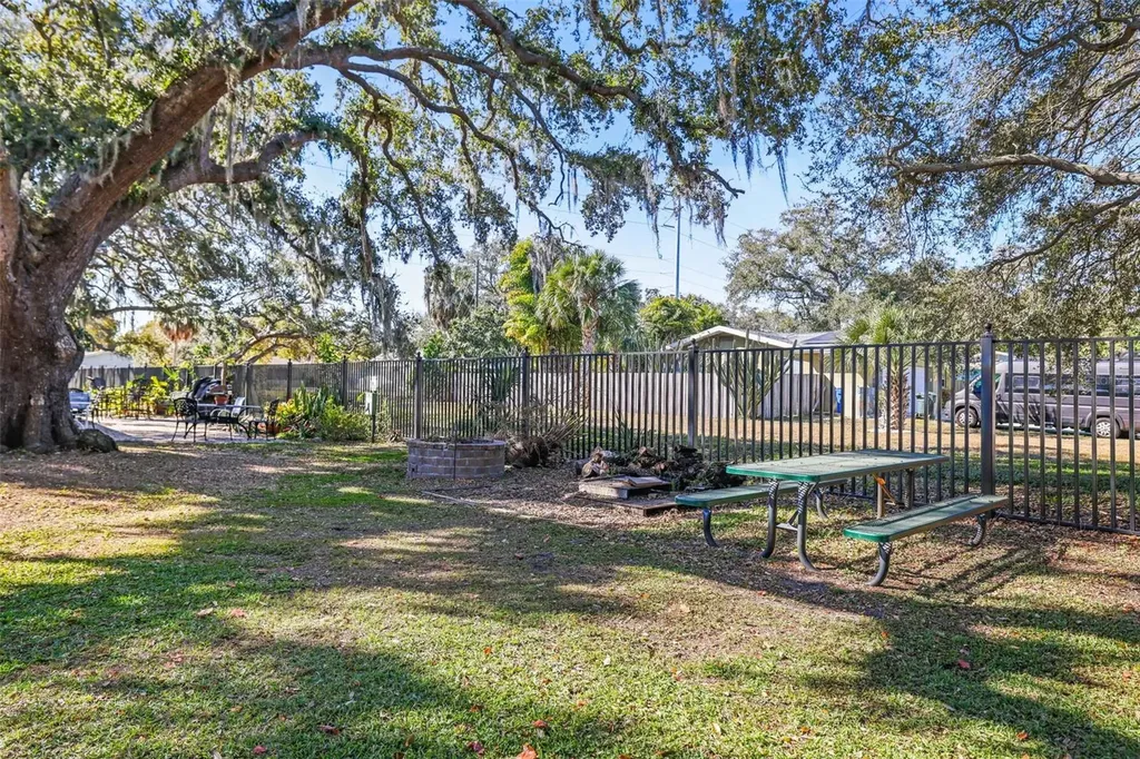 704 Lyndhurst Street Dunedin FL 34698