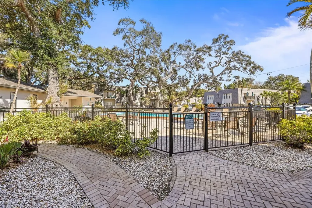 704 Lyndhurst Street Dunedin FL 34698
