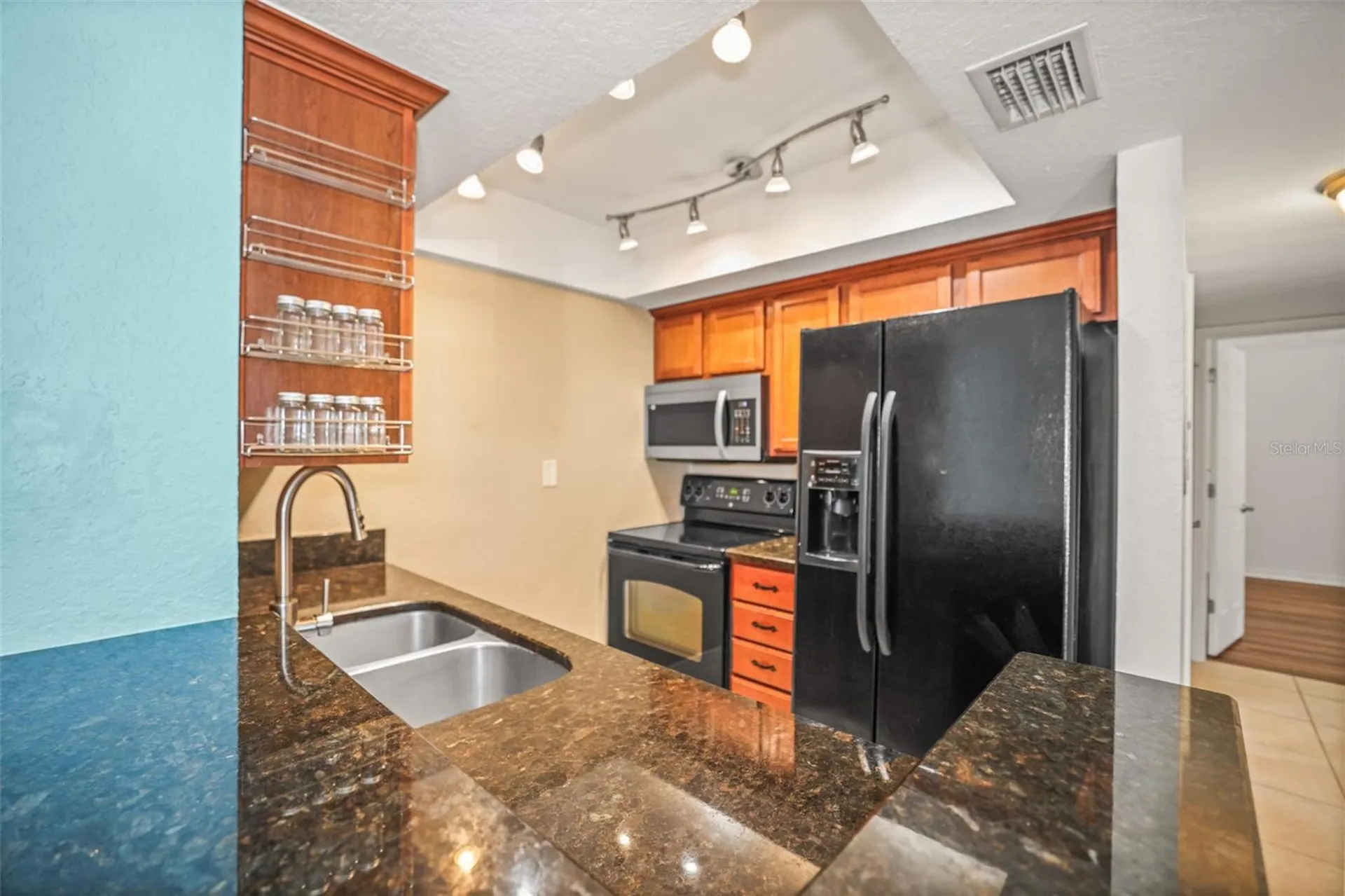 704 Lyndhurst Street Dunedin FL 34698
