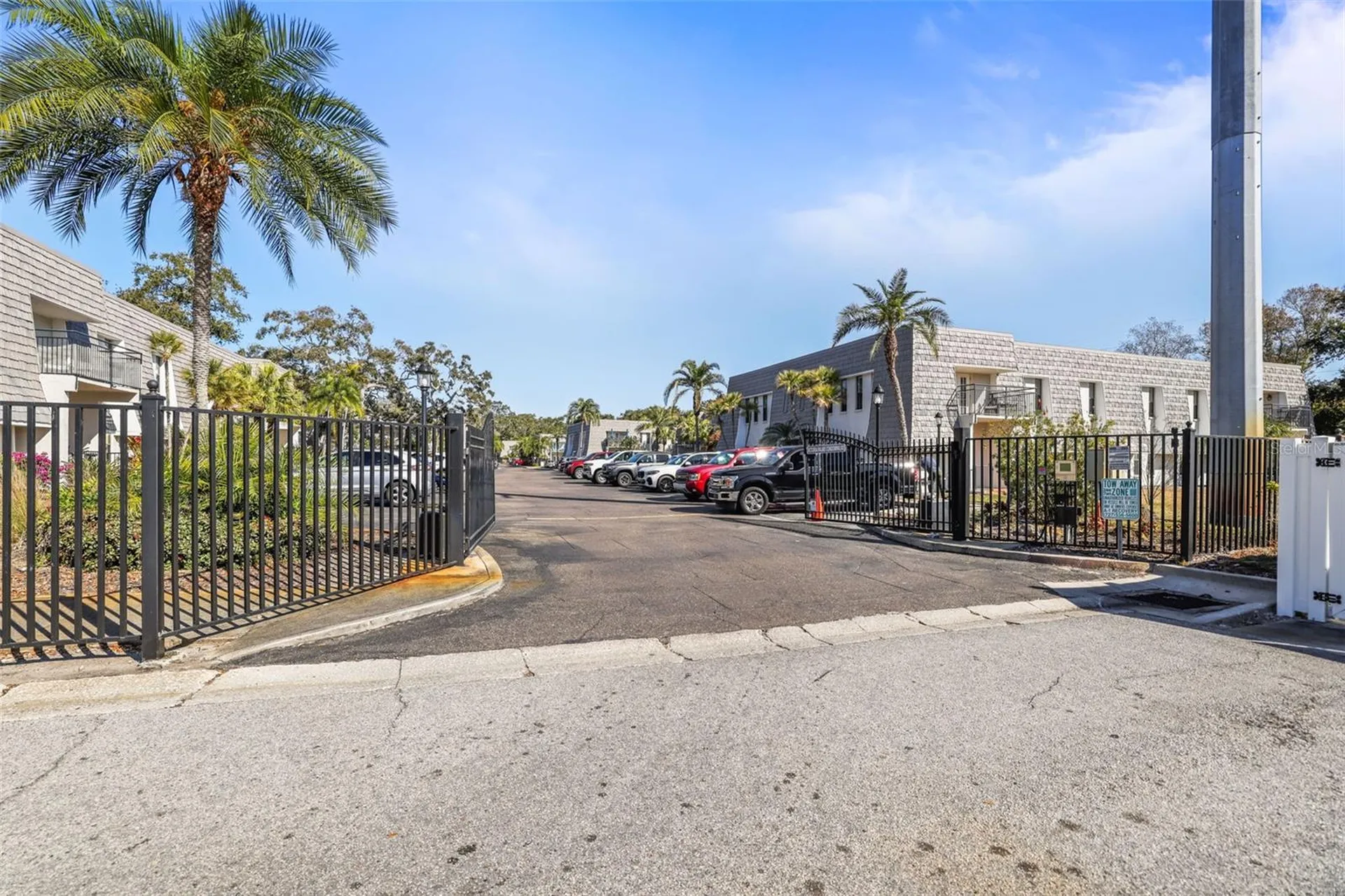 704 Lyndhurst Street Dunedin FL 34698