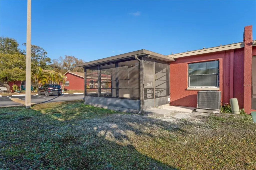 6324 Bonnie Bay Circle N Pinellas Park FL 33781