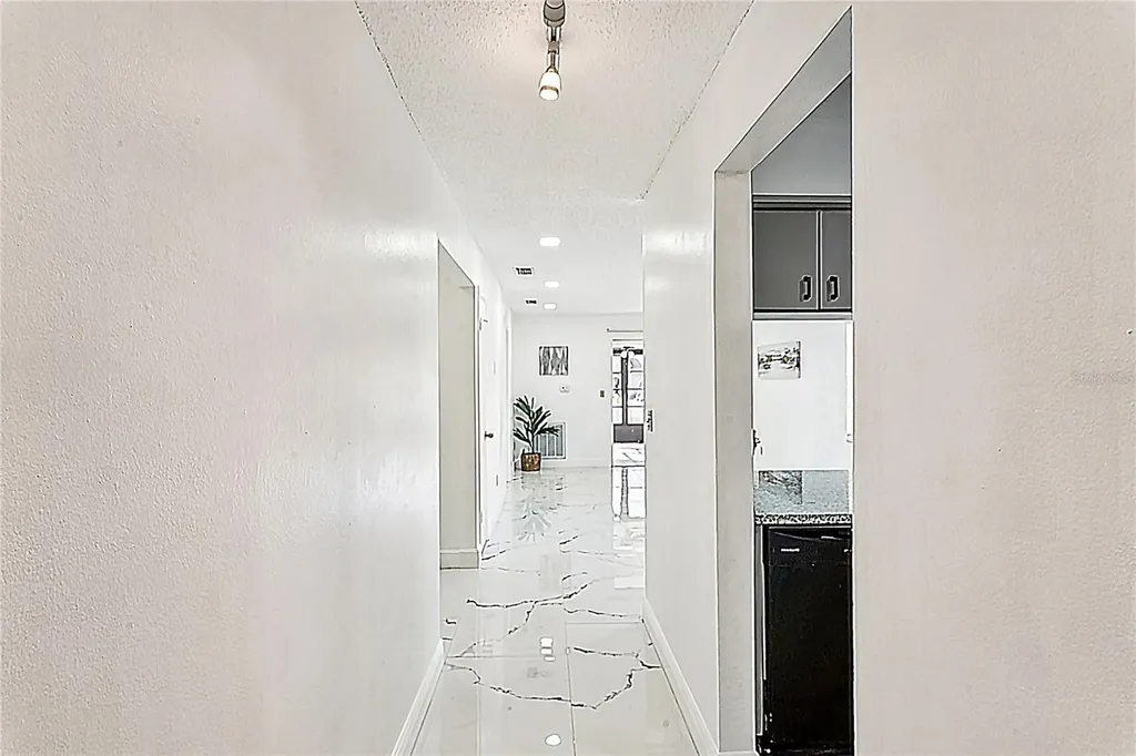 6324 Bonnie Bay Circle N Pinellas Park FL 33781