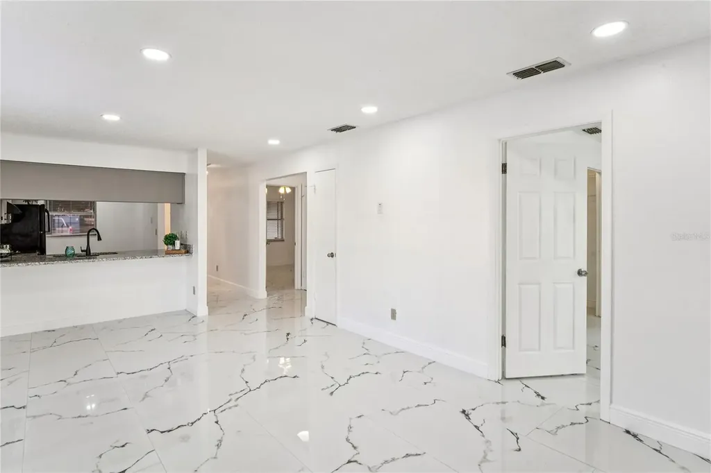 6324 Bonnie Bay Circle N Pinellas Park FL 33781