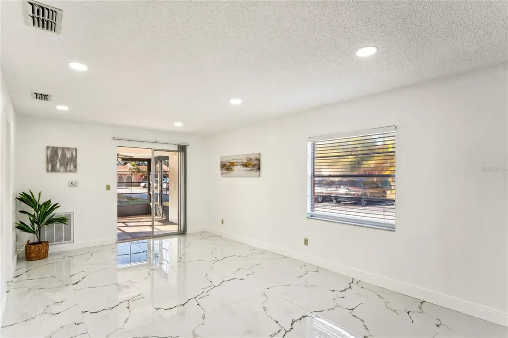 6324 Bonnie Bay Circle N Pinellas Park FL 33781