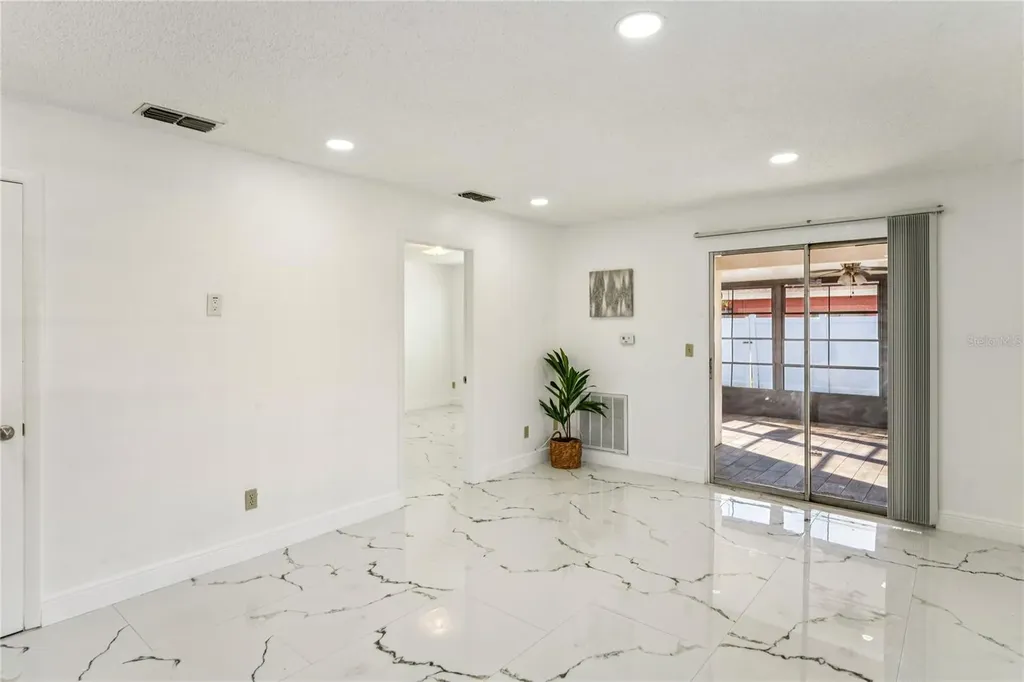 6324 Bonnie Bay Circle N Pinellas Park FL 33781