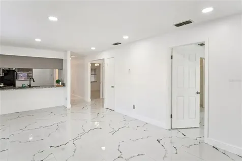 6324 Bonnie Bay Circle N Pinellas Park FL 33781