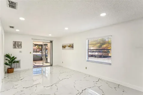 6324 Bonnie Bay Circle N Pinellas Park FL 33781