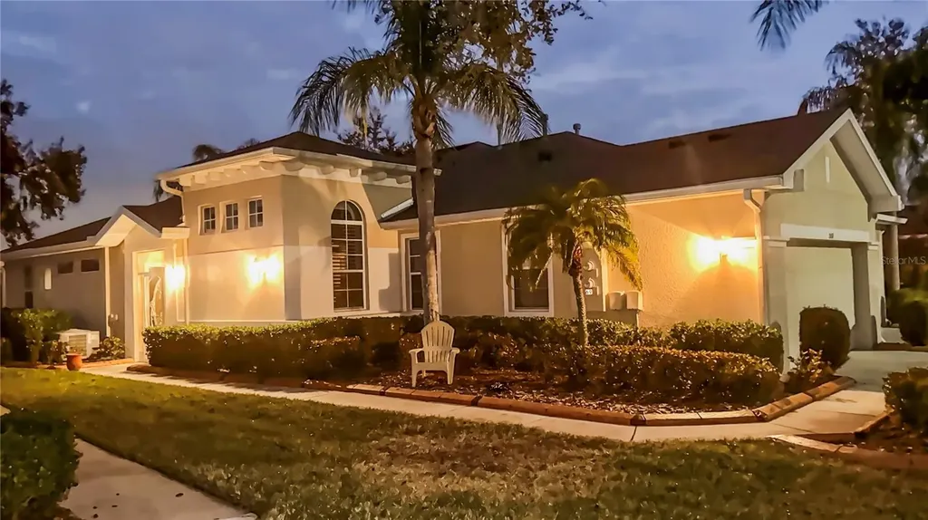 2069 Sifield Greens Way Sun City Center FL 33573