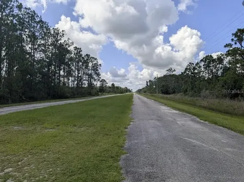 401 Camellia Drive Indian Lake Estates FL 33855