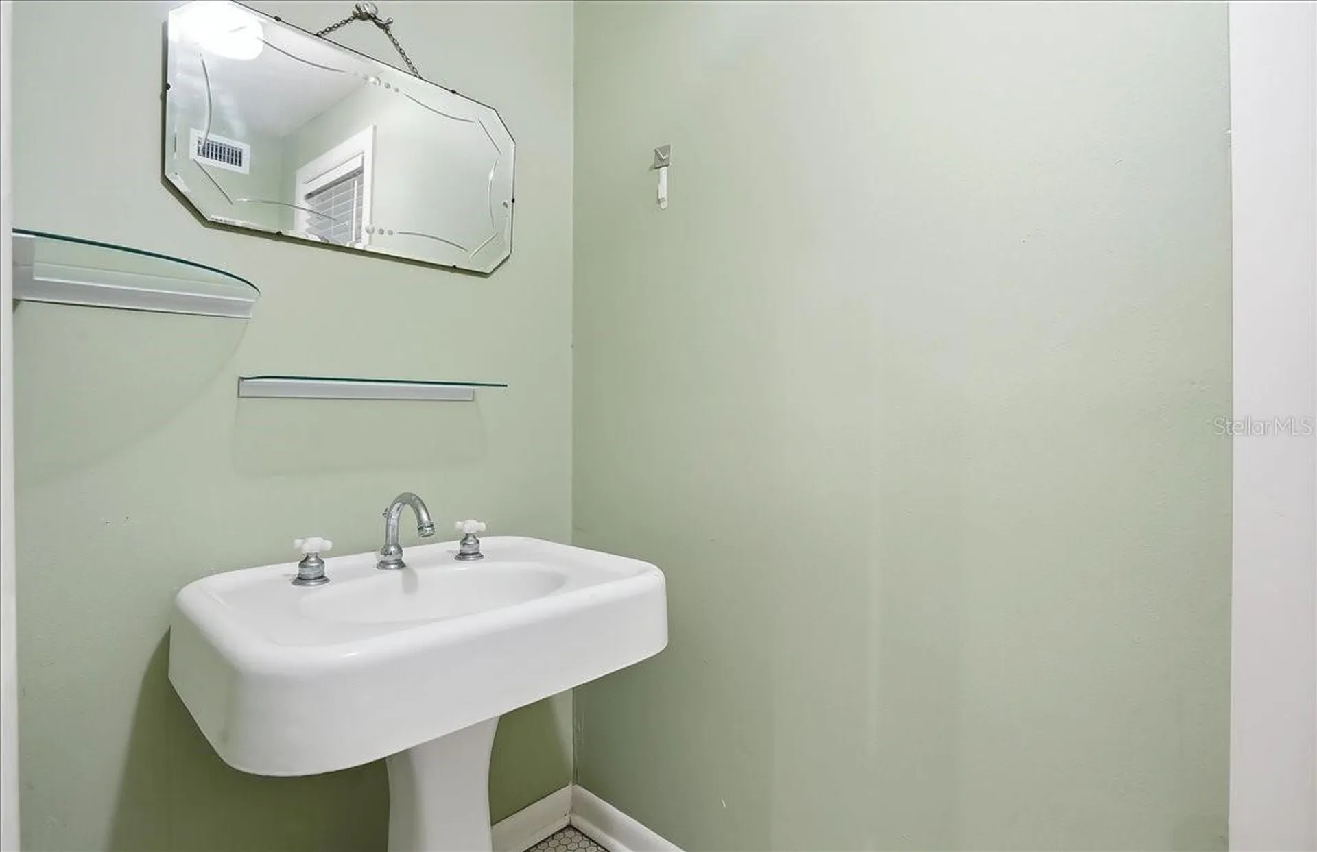 2313 W Bristol Avenue Tampa FL 33609