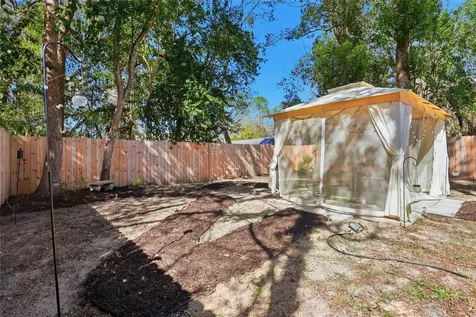 318 NE 19th Street Gainesville FL 32641