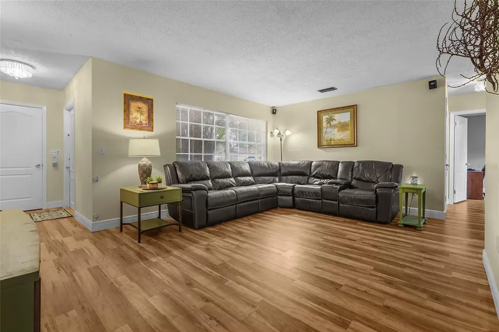 5003 20th Avenue W Bradenton FL 34209