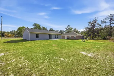 224 Fisher Road Ocklawaha FL 32179
