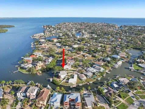 1739 Bayou Grande Boulevard NE St Petersburg FL 33703