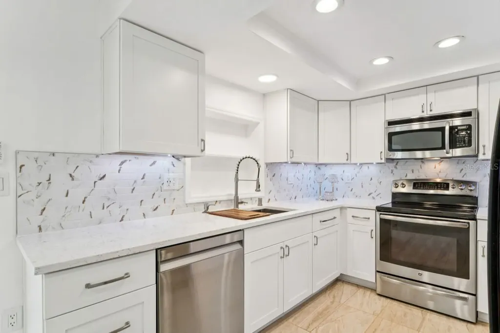 8702 Seeley Lane Hudson FL 34667