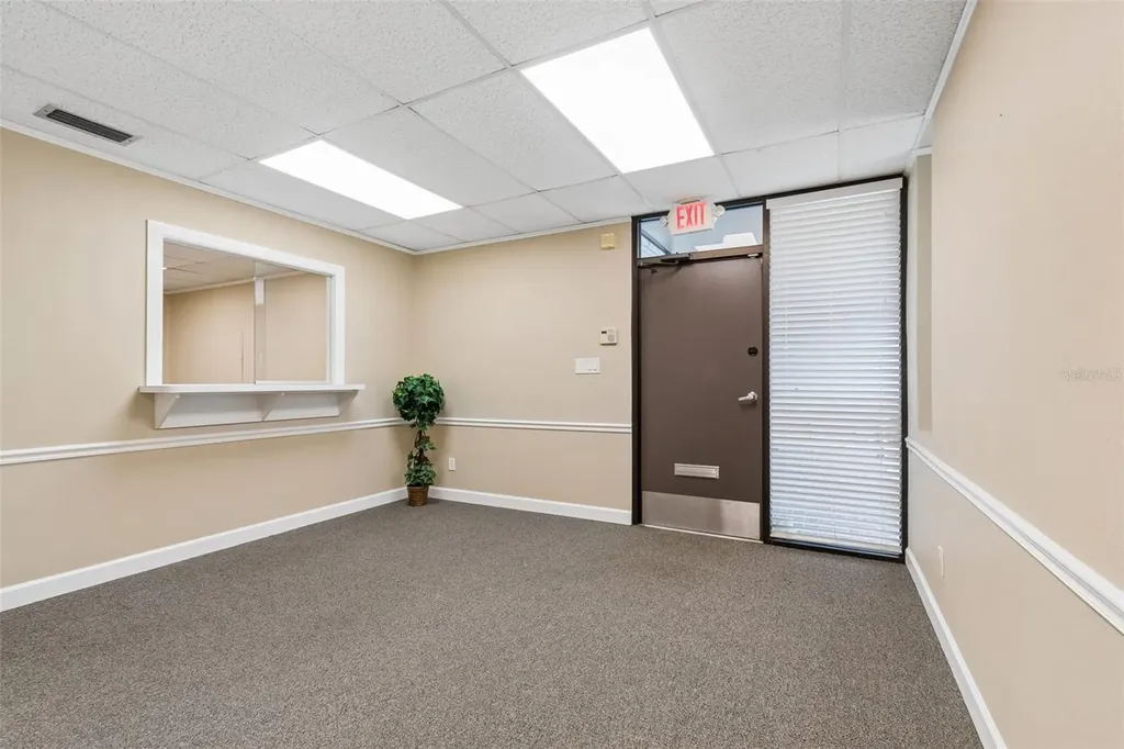 1046 W Busch Boulevard Tampa FL 33612