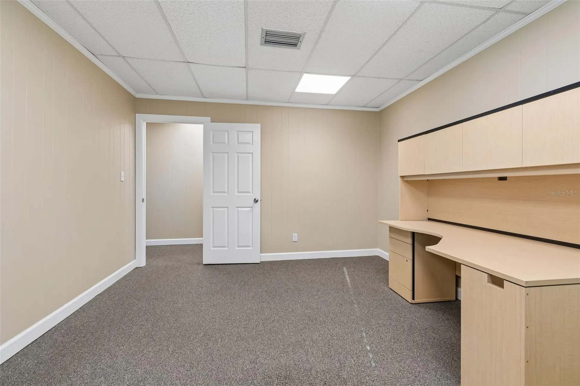 1046 W Busch Boulevard Tampa FL 33612
