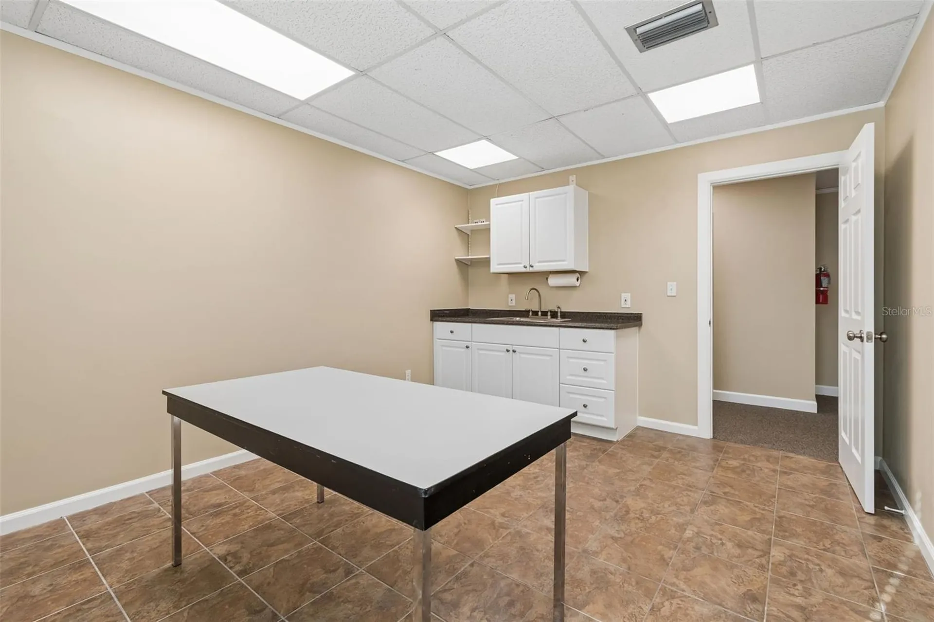 1046 W Busch Boulevard Tampa FL 33612