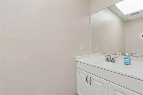 1046 W Busch Boulevard Tampa FL 33612