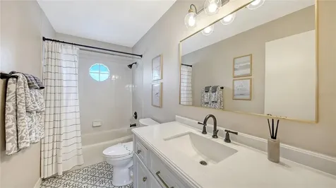 1350 Siesta Bayside Drive Sarasota FL 34242