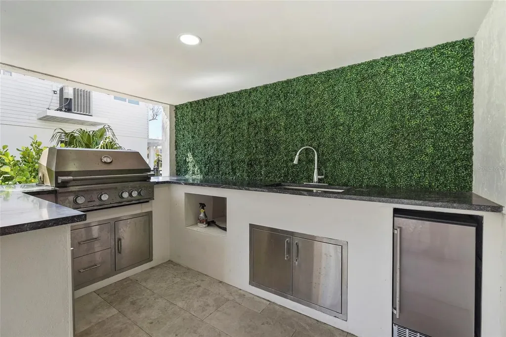 519 Loquat Drive Anna Maria FL 34216