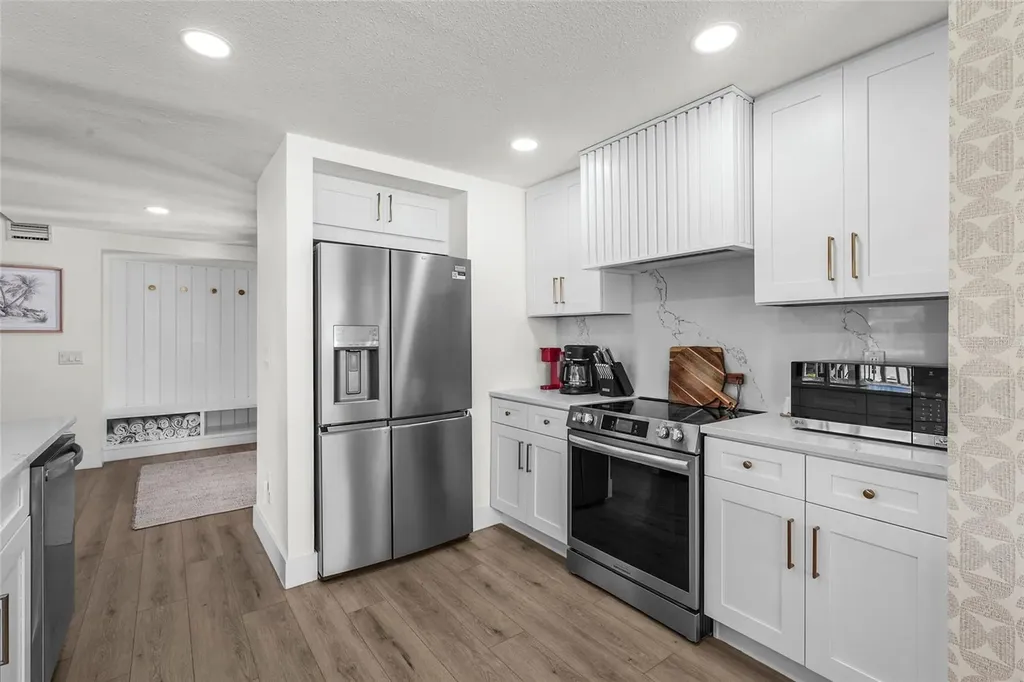 519 Loquat Drive Anna Maria FL 34216