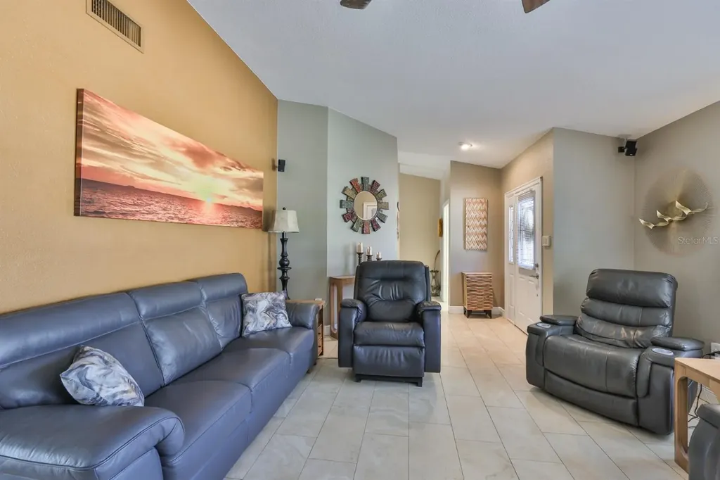 9275 133rd Street Seminole FL 33776