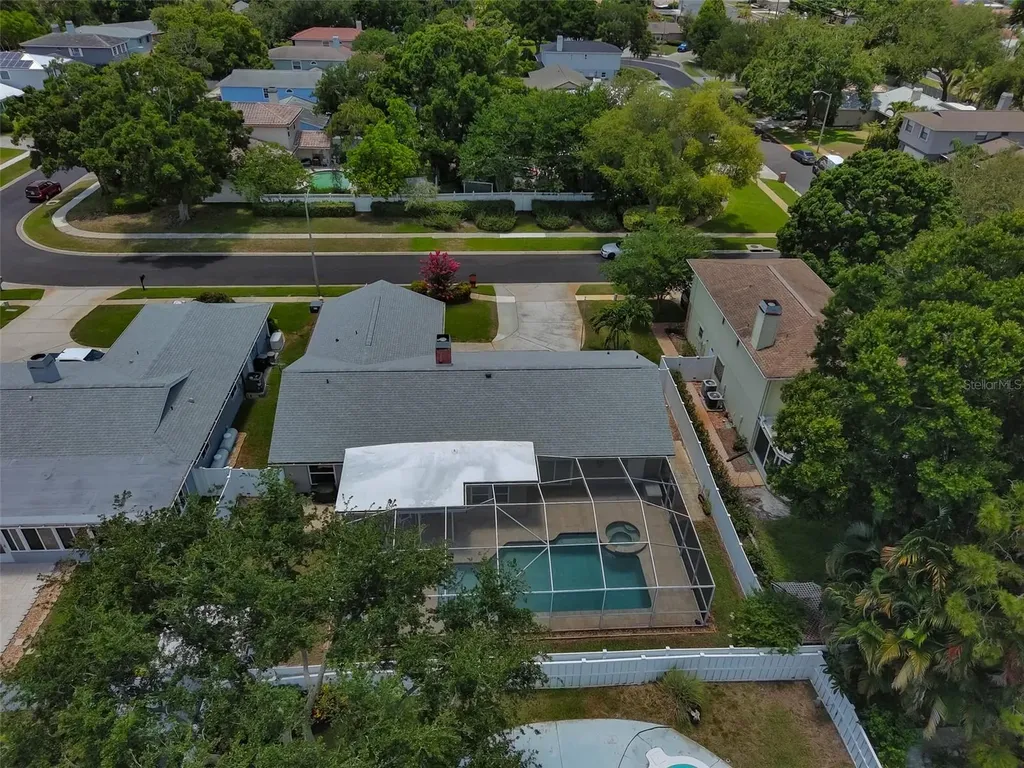9275 133rd Street Seminole FL 33776