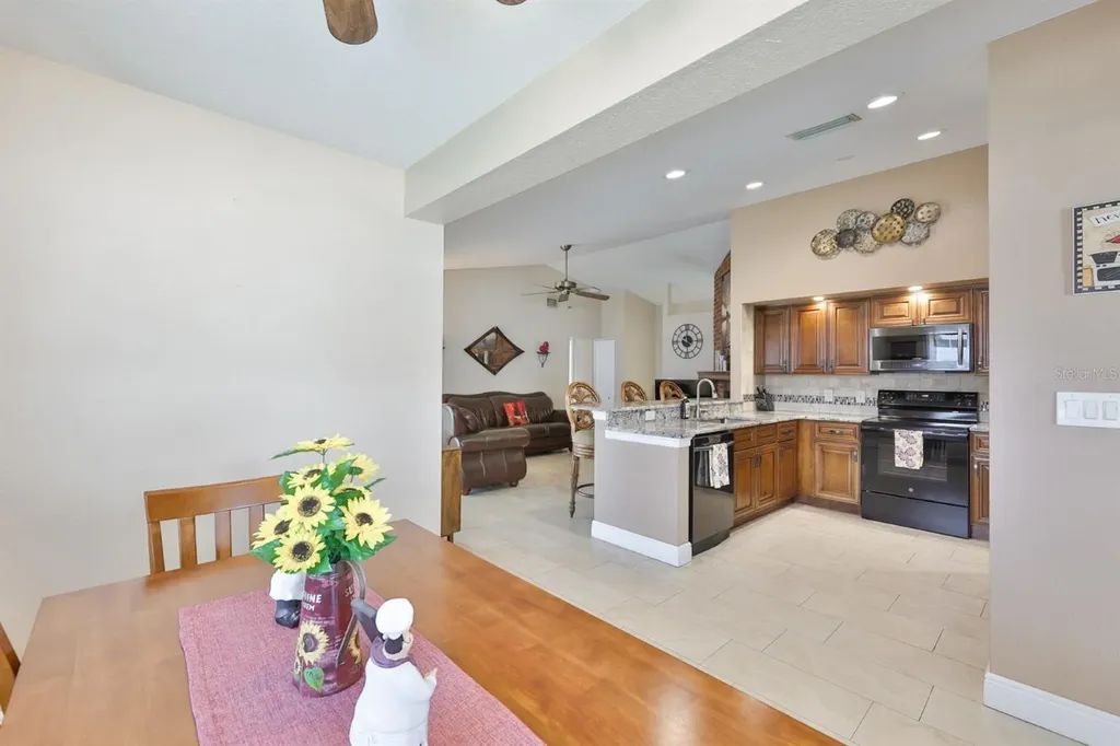 9275 133rd Street Seminole FL 33776