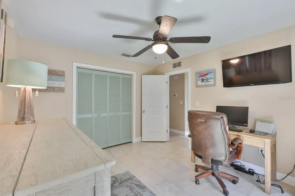 9275 133rd Street Seminole FL 33776