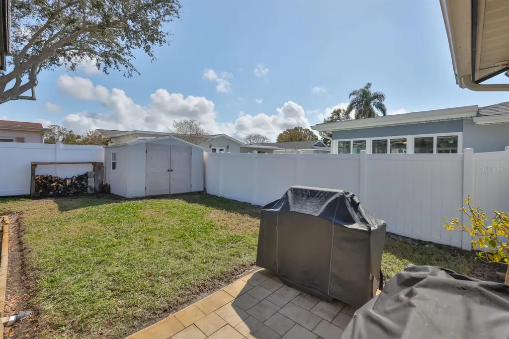 9275 133rd Street Seminole FL 33776