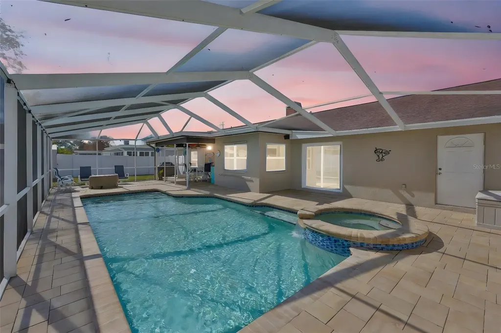 9275 133rd Street Seminole FL 33776